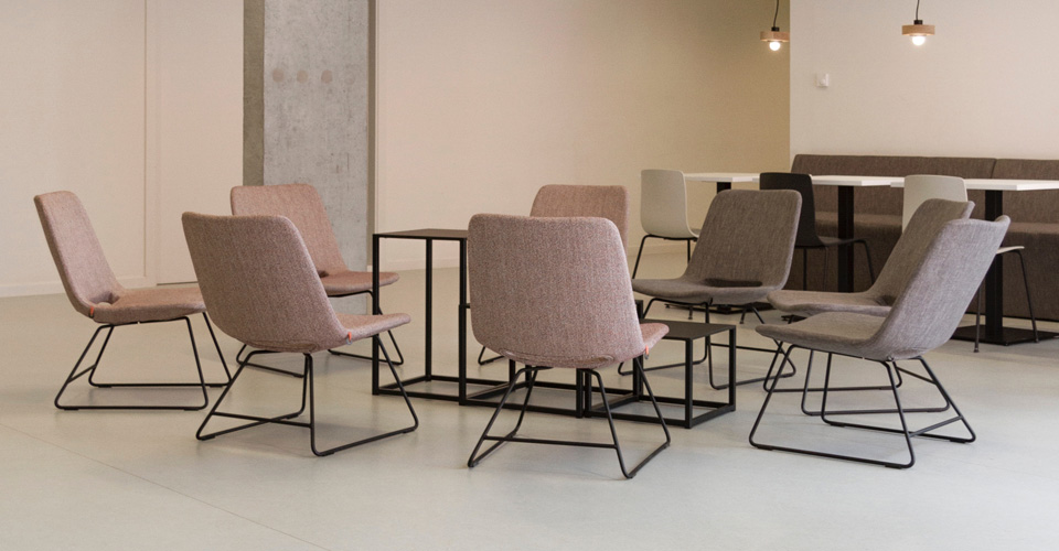 Por que investir na decoração de sala comercial