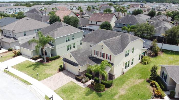 Casa em Condomínio Sofisticado - 352 m²