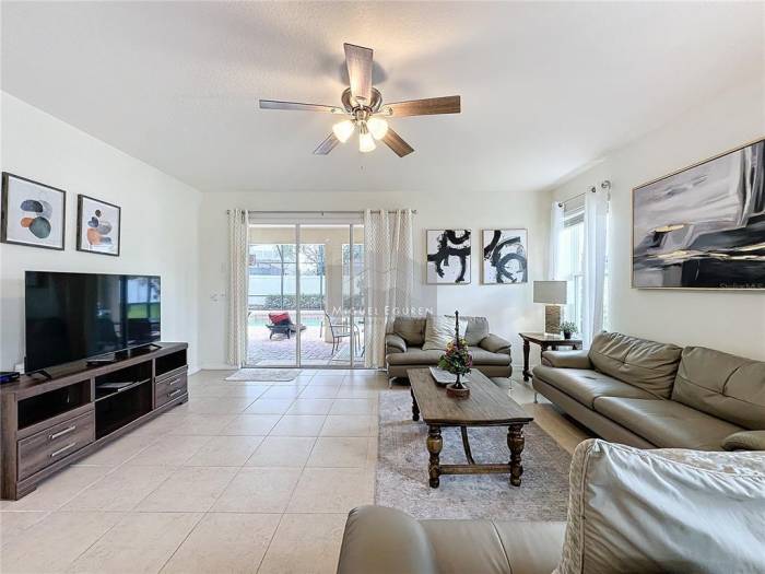 Casa em Condomínio Sofisticado - 352 m², foto