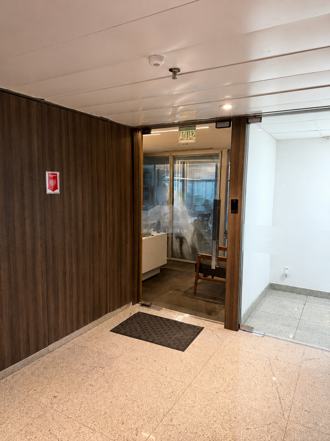 Empresarial Charles Darwin - Sala com 51m² - Locação, foto