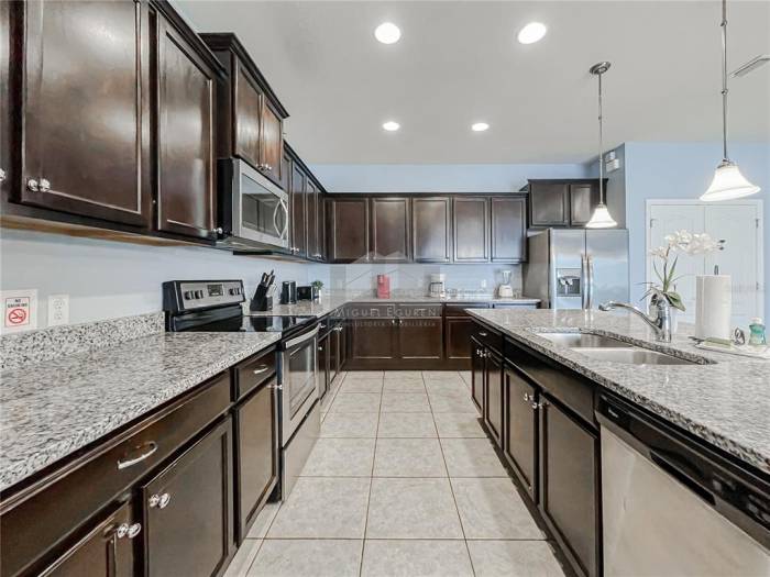 Casa para Investimento com 9 Quartos - 407 m², foto