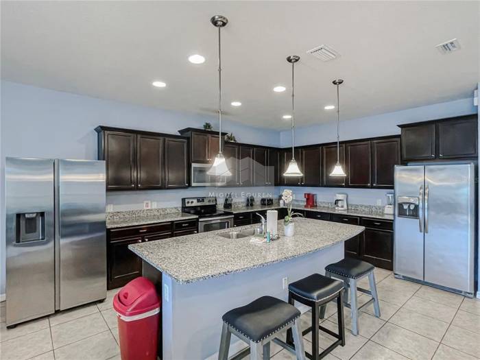 Casa para Investimento com 9 Quartos - 407 m², foto